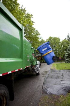 Professional skip hire service delivering an enclosed skip in Norwood